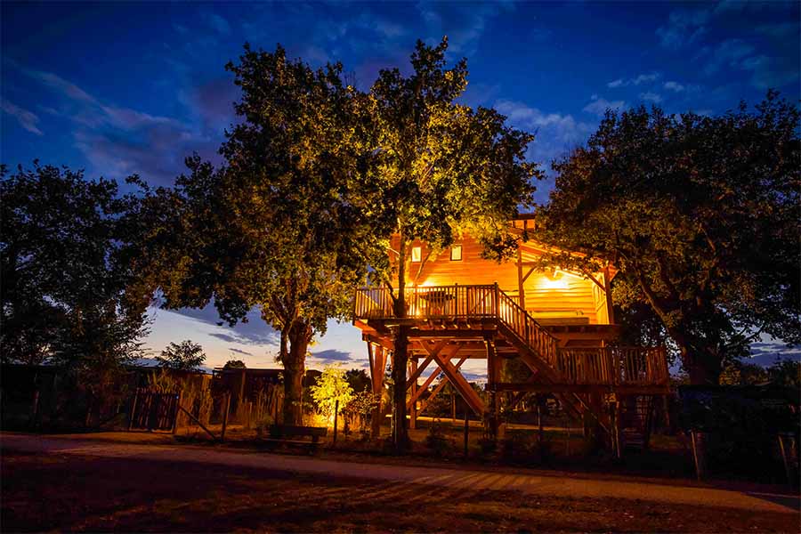 cabane dans les arbres de nuit au camping Chausselière Vendée