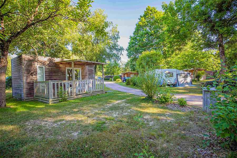 chalet and campsite pitches at Lac de la Chausseliere