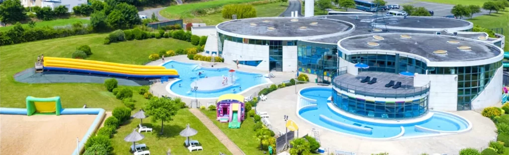 activités famille piscine saint fulgent été