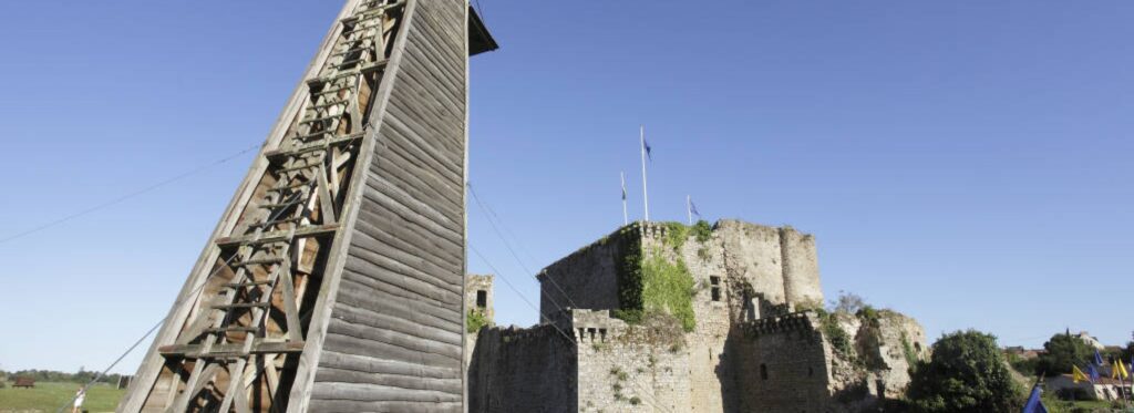 Ruines médiévales du château de Tiffauges