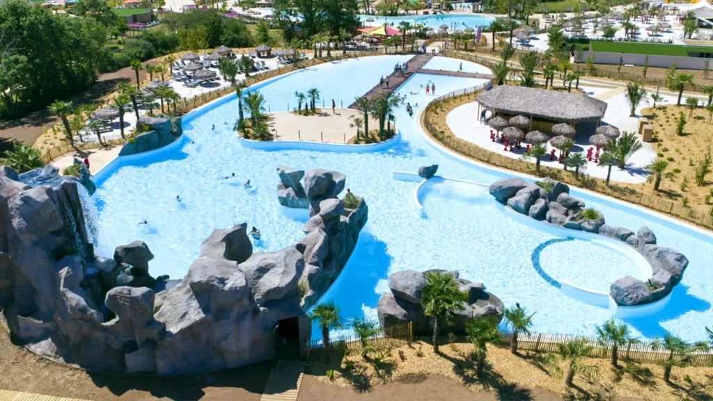 piscine extérieur solarium vendée