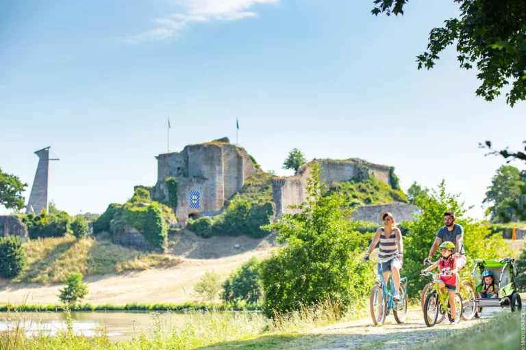 family bike ride in Vendée