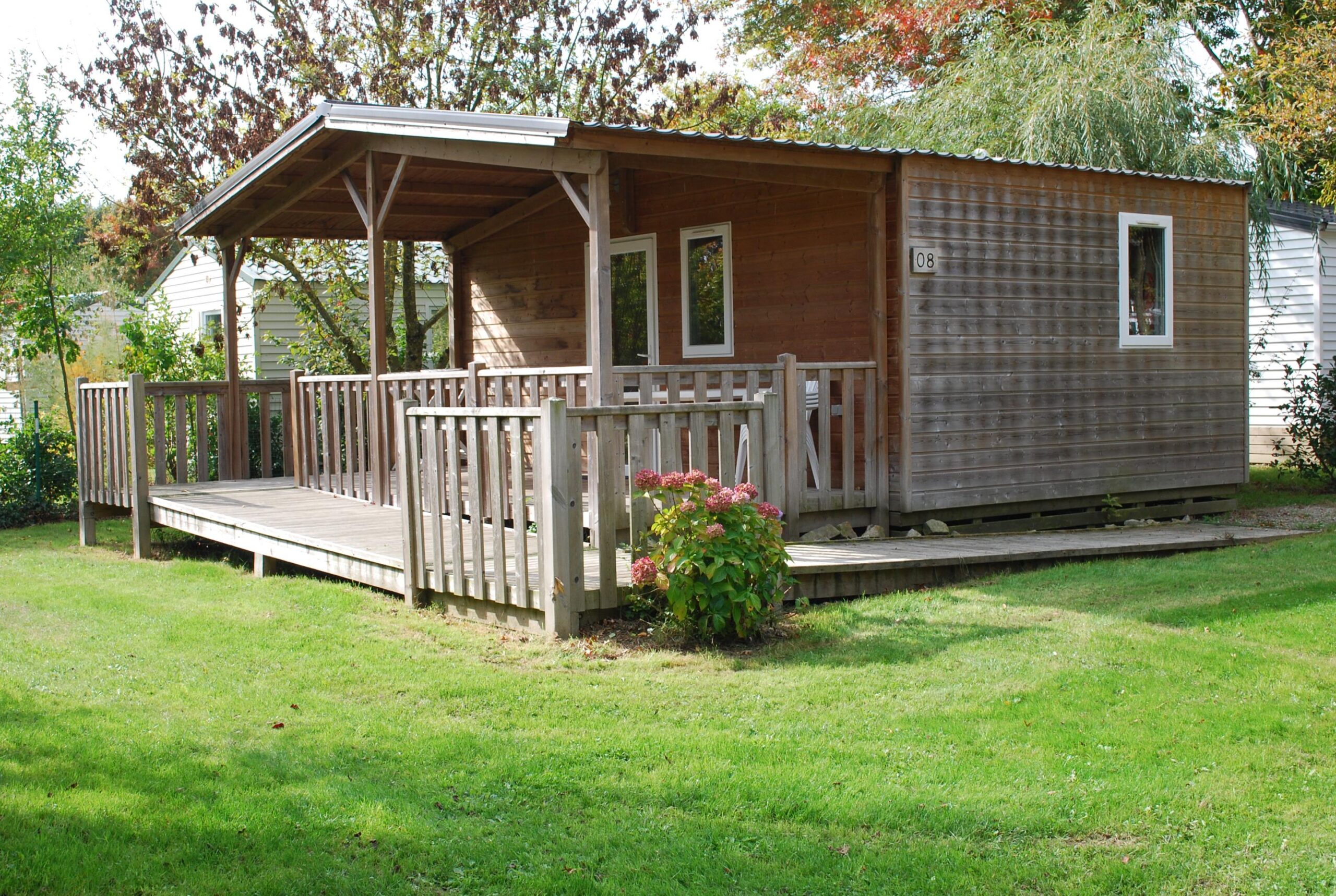 Standard Chalet 24m² uitgerust voor mindervaliden en gehandicapten 2/4 p.(1 kamer) + overdekt terras