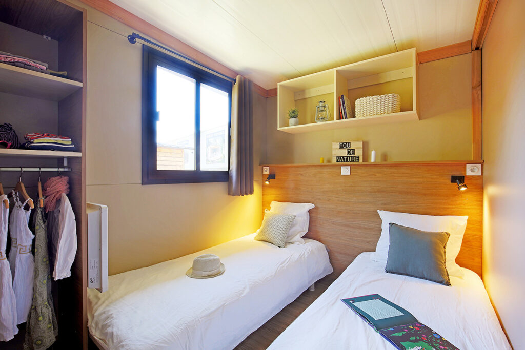 Premium Chalet Camélia 33 m²  6 p. (3 chambres) + Climatisation + terrasse couverte XXL