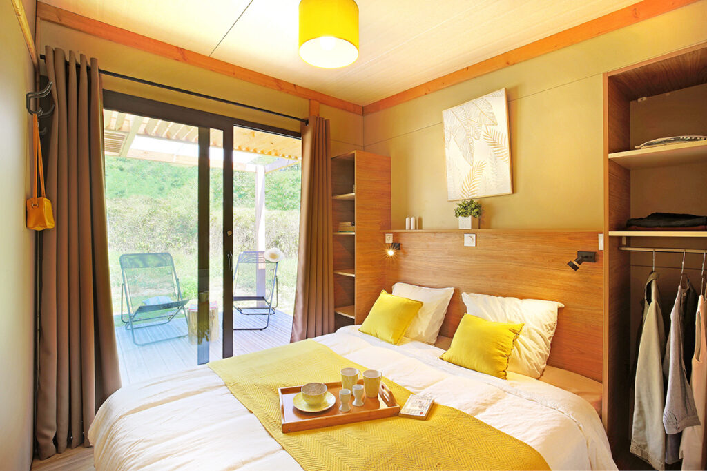 Premium Chalet Camélia 33 m²  6 p. (3 chambres) + Climatisation + terrasse couverte XXL