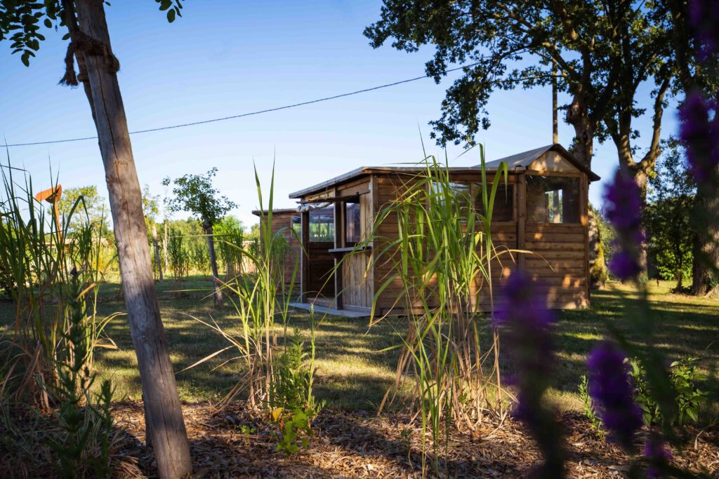 Package Premium Freecamp Guinguette – with private facilities + Kitchen