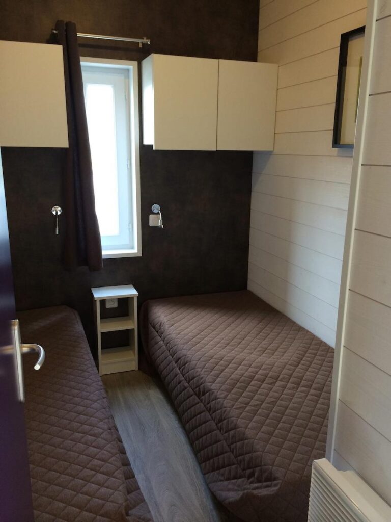 Premium Chalet 46m² 6/8 p. (3 chambres) + terrasse semi-couverte