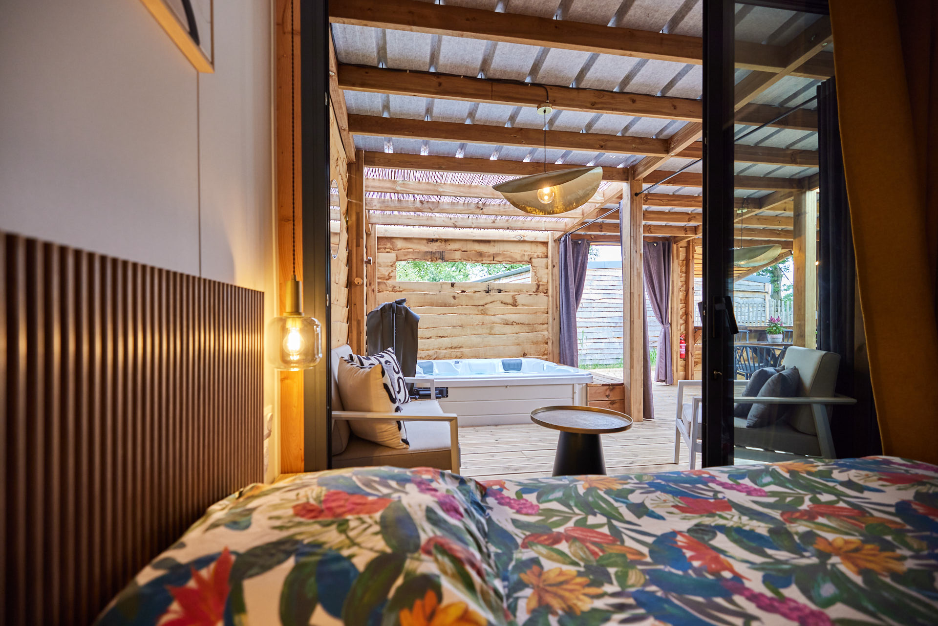Premium Cabane Côté Nature met Spa 35m² 5 P. (2 kamers) + airconditioning + overdekt terras