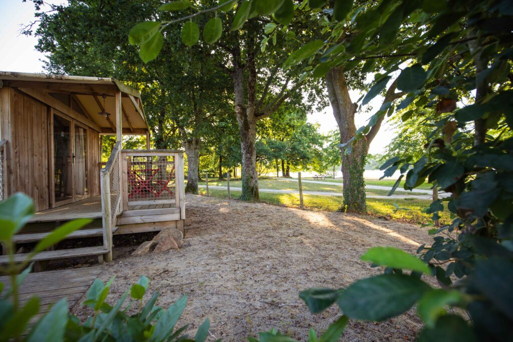 Comfort Lodge Sweetflower 43 m² 4/6 p. (2 slaapkamers) + halfoverdekt terras