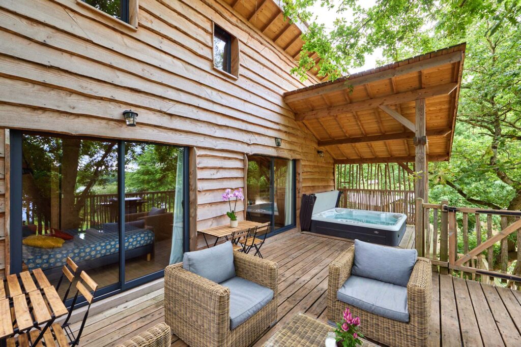 Cabane premium dans les arbres avec spa privatif