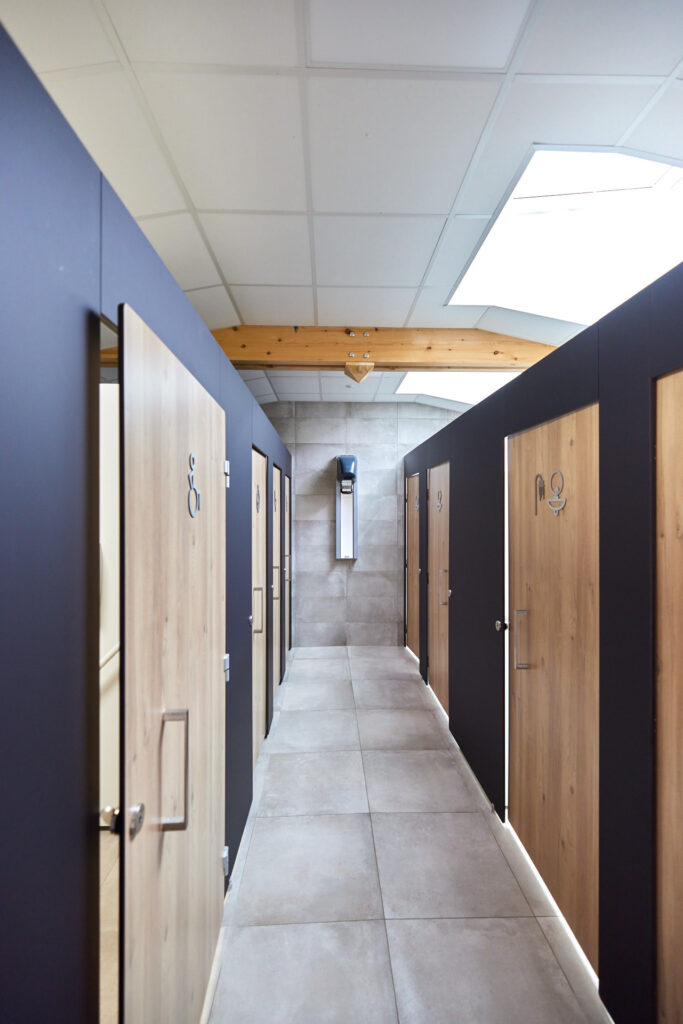 Nouveau bloc sanitaires interieur